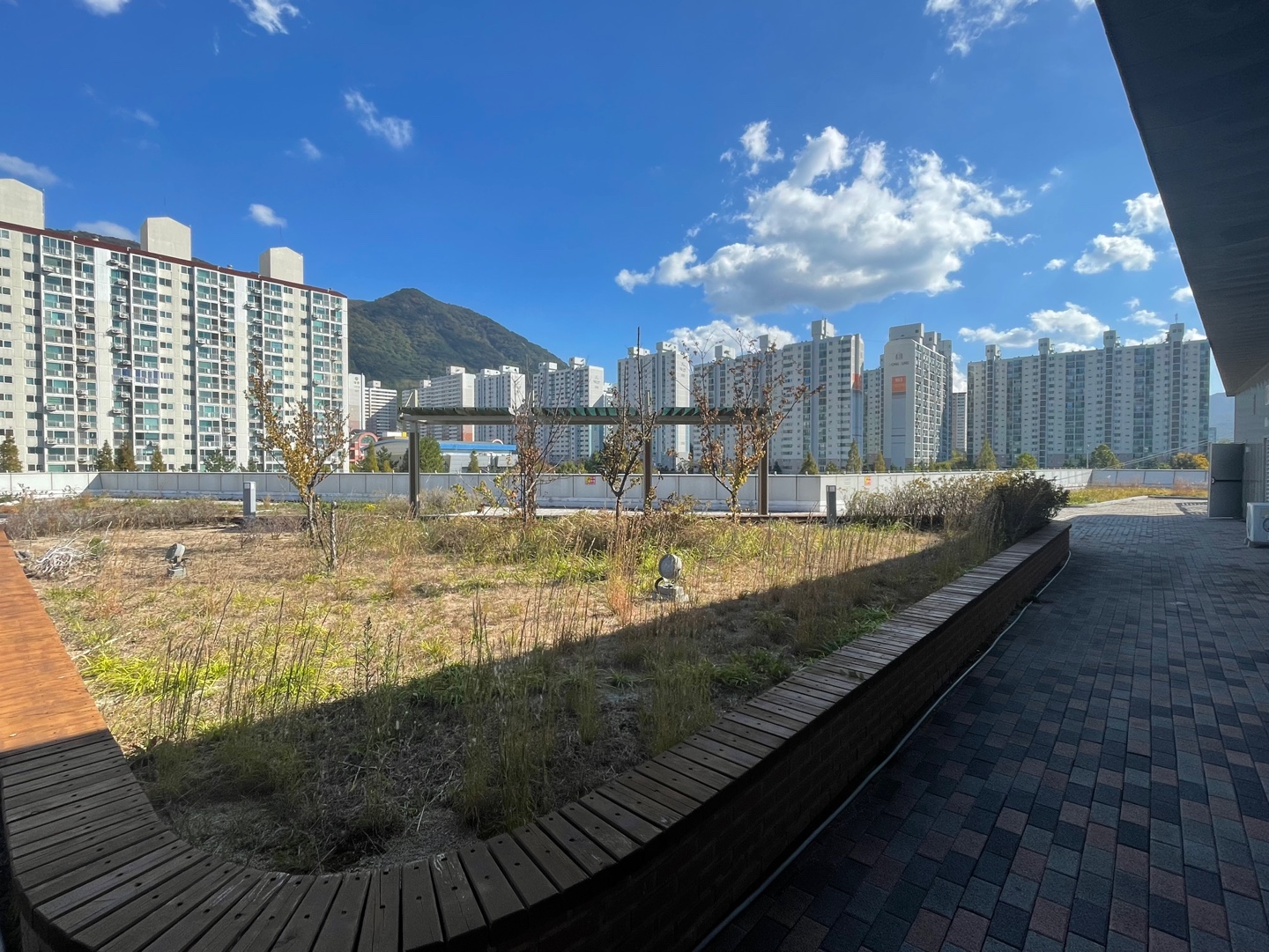 성산스포츠센터 옥상 전경 사진입니다.