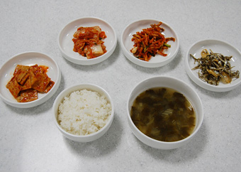 우거지정식 차림 사진