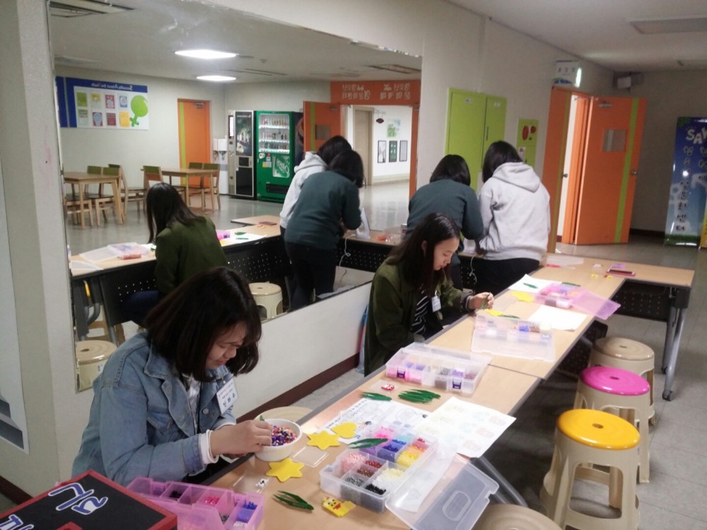 늘재미 봉사단과 함께 하는 3월 토토늘 이야기1(공예부스)_8
