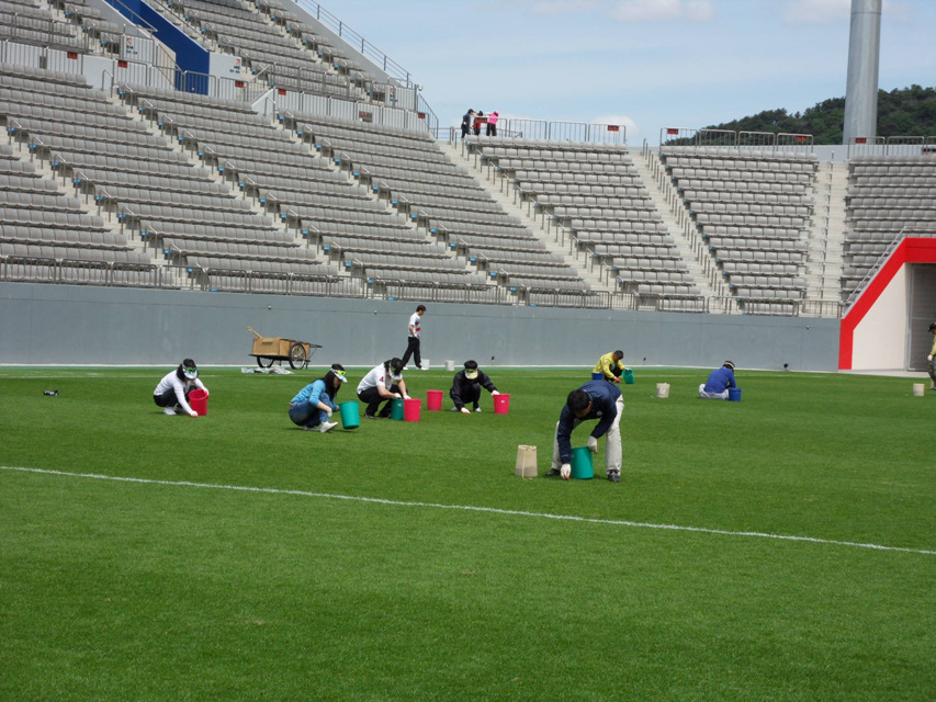경남FC 임직원들과 함께한 땀의 현장!_5