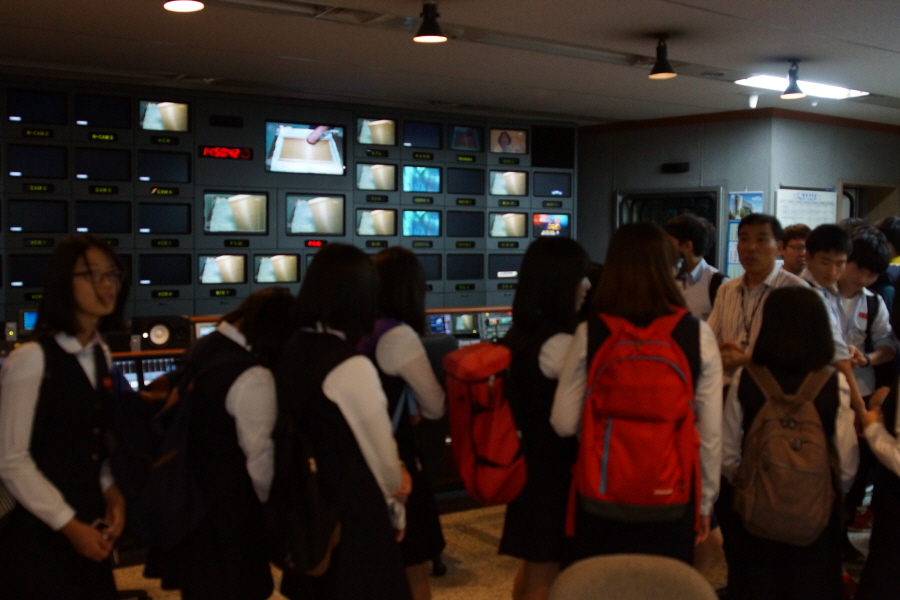합포중학교 방송국견학_2
