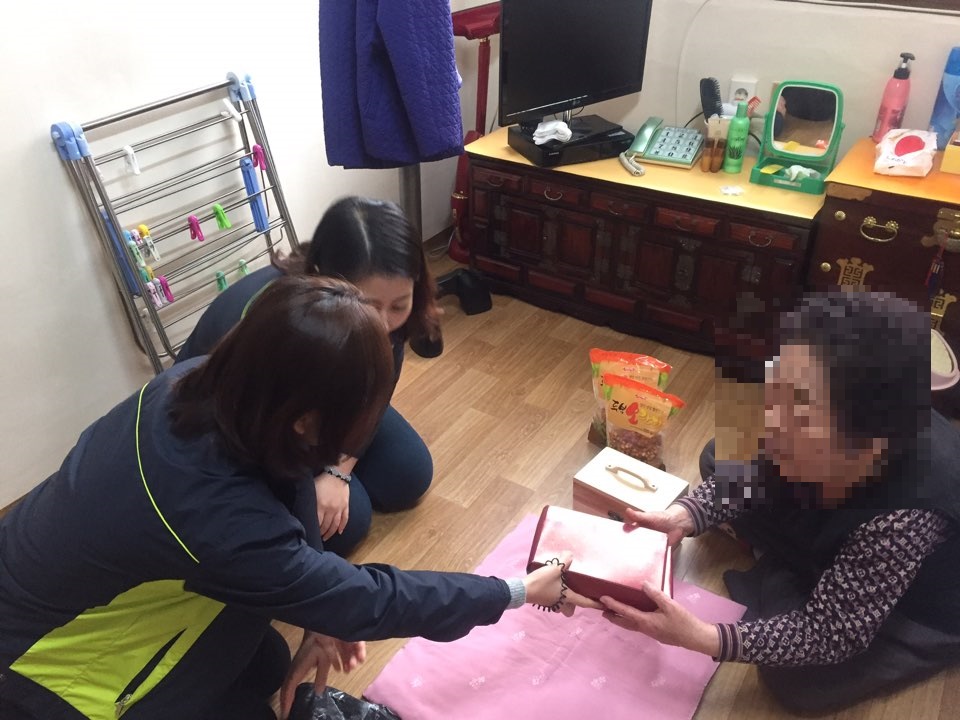 지역연계 후원물품 전달_1