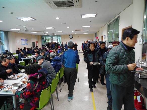 무술년 떡국 무료급식 _2