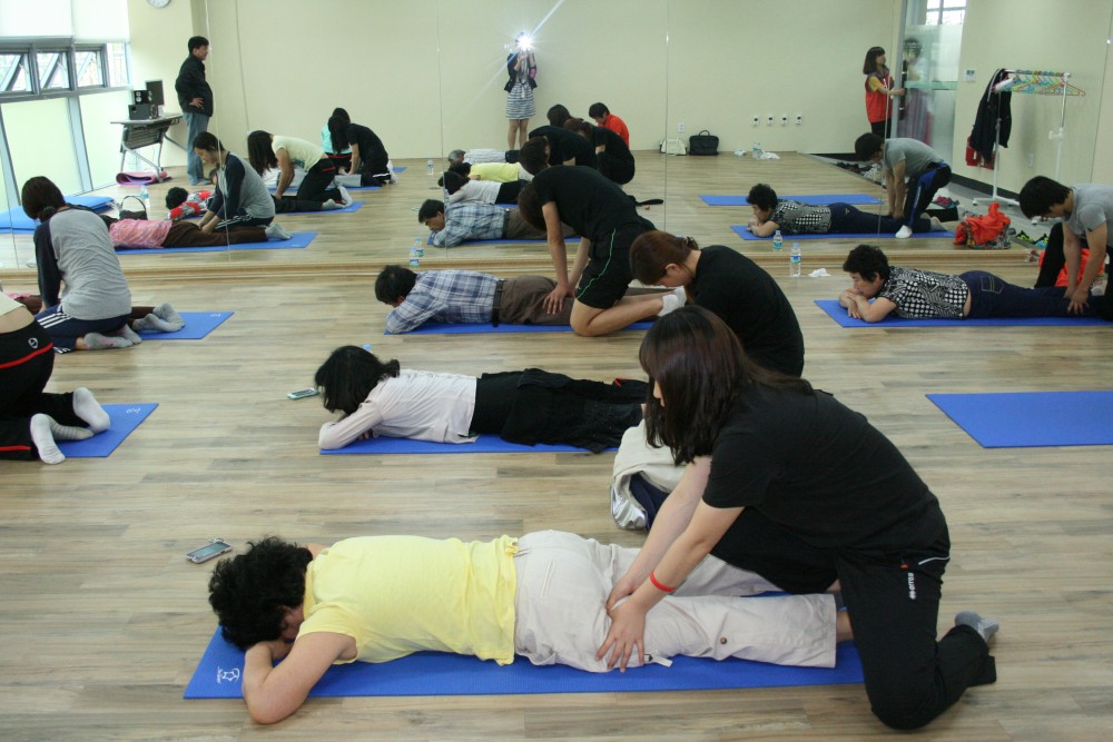5월8일 어버이날&#034;효큰잔치&#034;행사(건강체험행사)_4