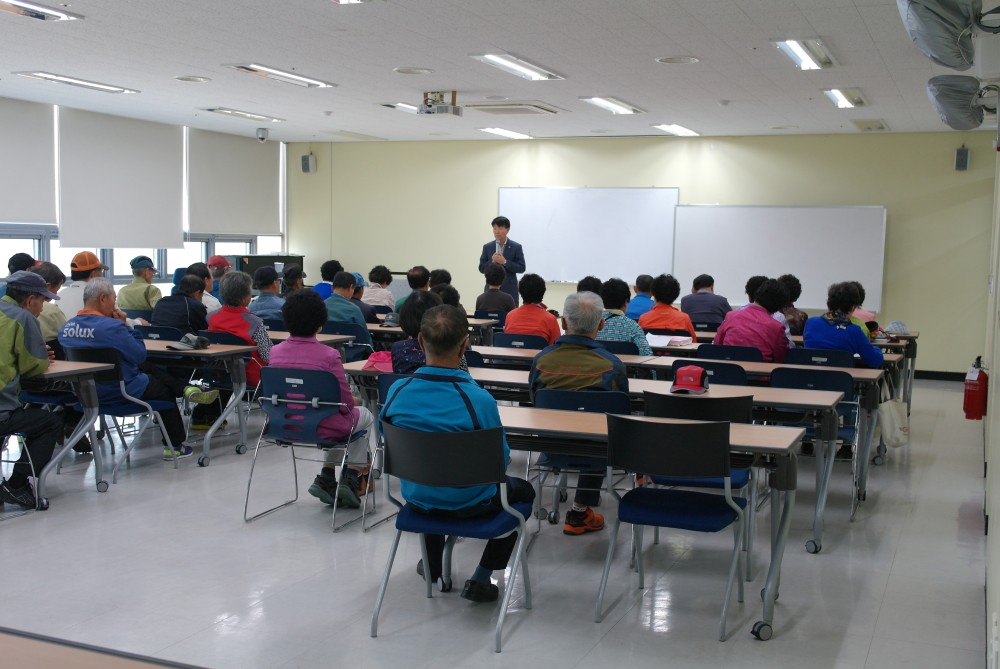 2015 노인사회활동지원사업 치매예방교육 및 치매선별검사_1