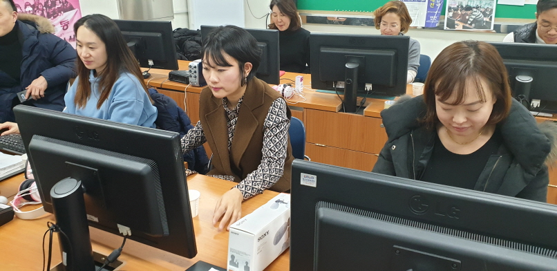 4기 유튜브제작반 수업중_1